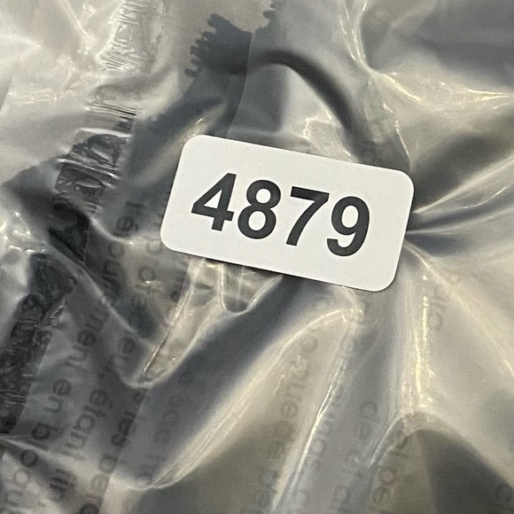 New! Victoria’s Secret Body by Victoria Fabulous Full Cup Lace Bra 4879 - Picture 9 of 9